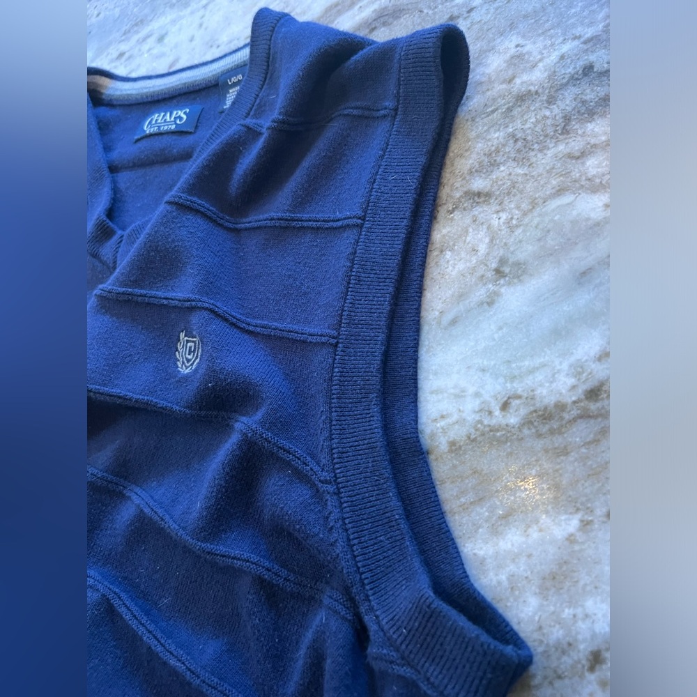 Chaps men’s sweater vest Navy L
